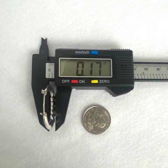 Sterling Silver 925 1.5" Hollow Scalloped Hinged Hoop Earrings - Picture 14 of 16